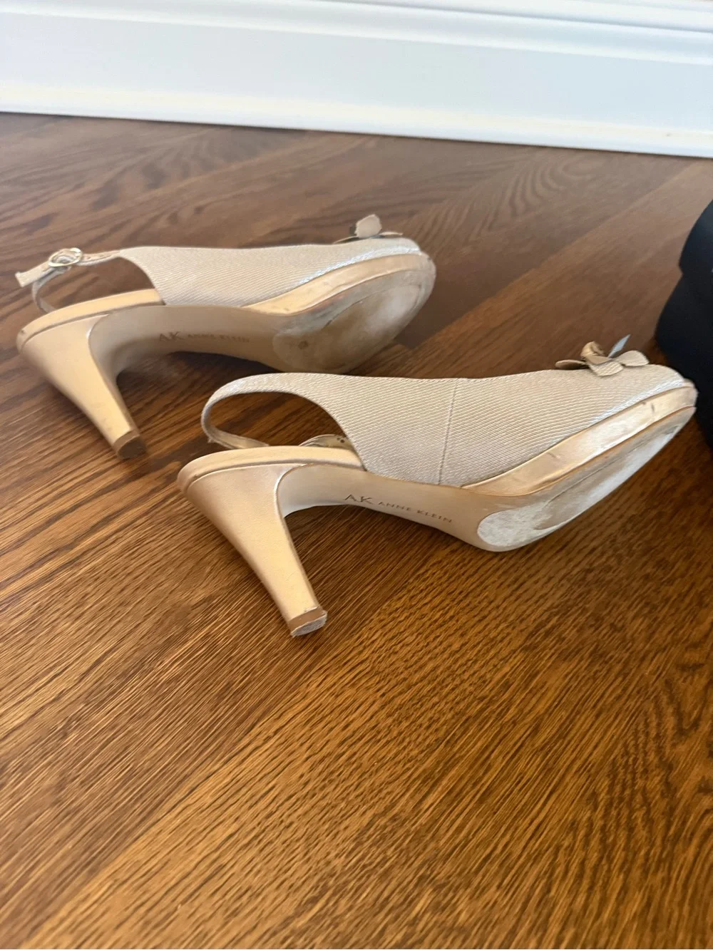 Anne Klein Beige Floral Slingback Pump